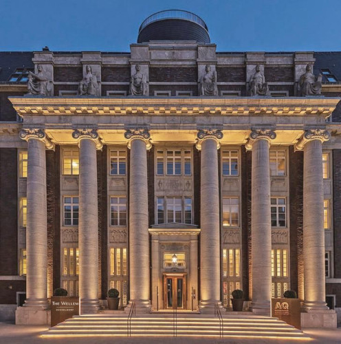 Furnished luxury apartment in Düsseldorf city center in a quiet courtyard-facing location