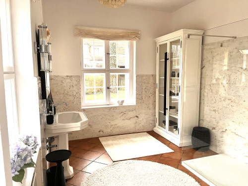 Elegant 3-room terrace apartment with lake view in a historic villa - Gallery - 8