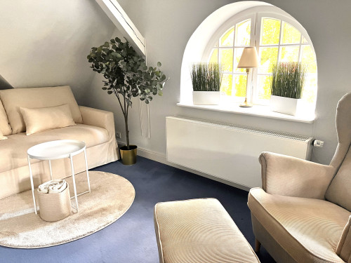 Elegant 4½-room apartment with lake view, two bathrooms, and private garden area in a historic villa - Gallery - 6