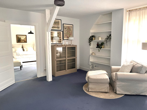 Elegant 4½-room apartment with lake view, two bathrooms, and private garden area in a historic villa  - Gallery -  5