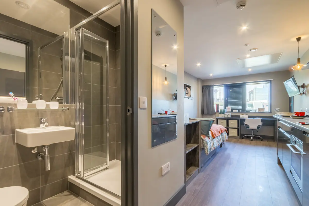  Premium Studio  -  Lumis Cardiff  - Gallery -  3