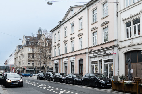 Stylishly furnished 3-room apartment (90 m²) with 2 bedrooms – fully equipped & move-in ready