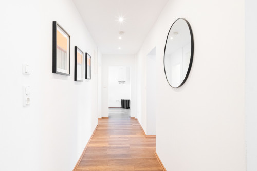 Stylishly furnished 3-room apartment (90 m²) with 2 bedrooms – fully equipped & move-in ready - Gallery - 11