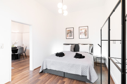 Stylishly furnished 3-room apartment (90 m²) with 2 bedrooms – fully equipped & move-in ready - Gallery - 6
