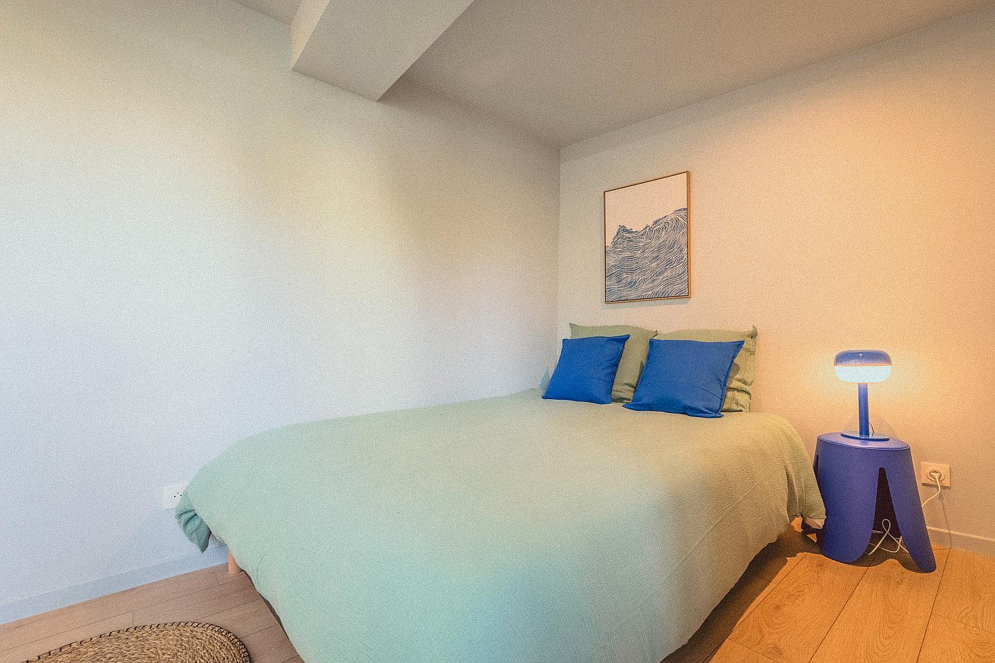 Room 1 - César - Ground Floor - Charming Coliving House in Alfortville with Cozy Living Spaces & Green Courtyard - Gallery - 4