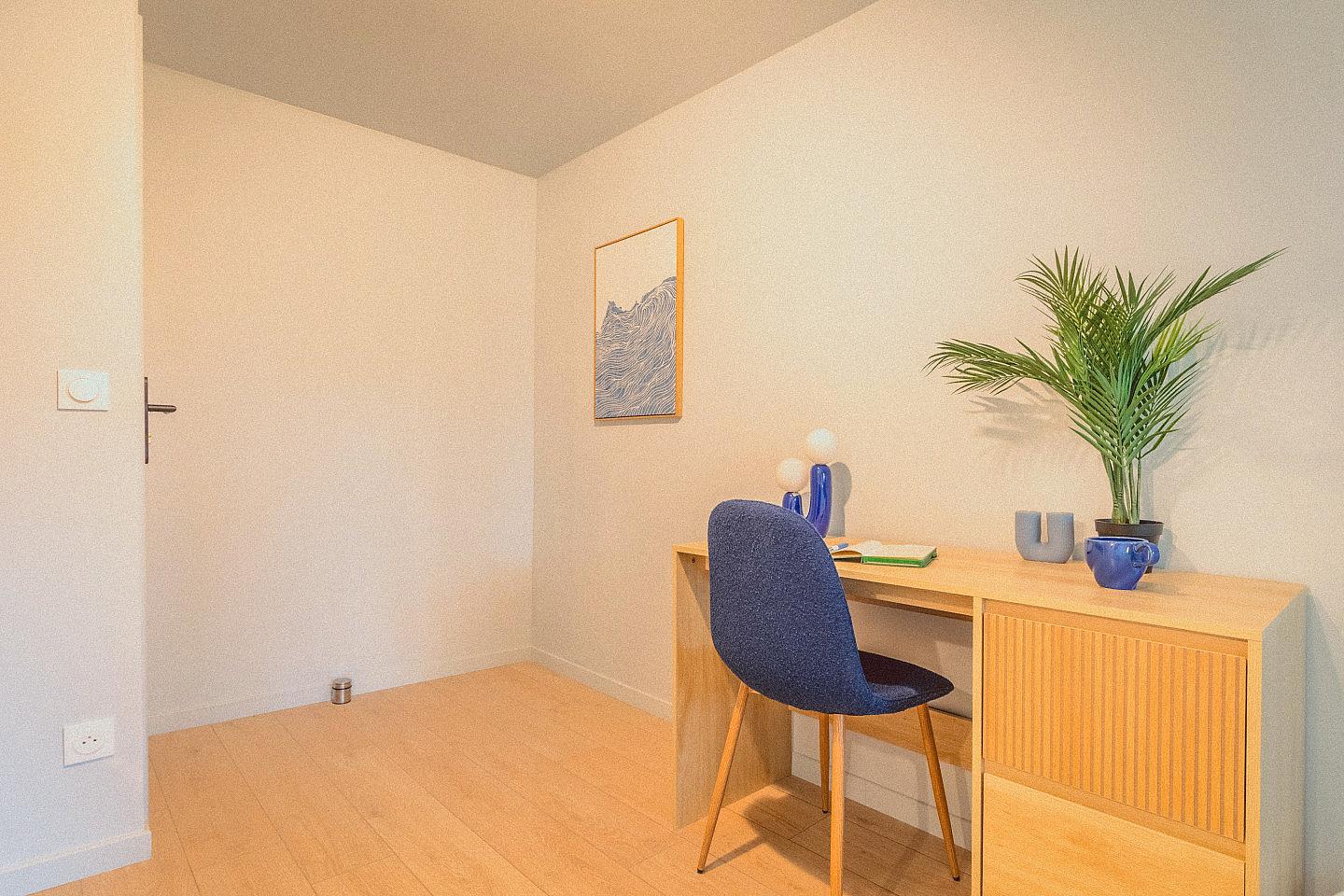  Room 2 - Livie  - Ground Floor  -  Charming Coliving House in Alfortville with Cozy Living Spaces & Green Courtyard  - Gallery -  10