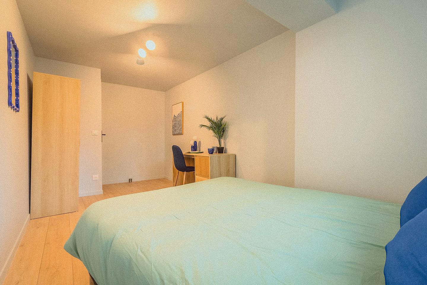  Room 2 - Livie  - Ground Floor  -  Charming Coliving House in Alfortville with Cozy Living Spaces & Green Courtyard  - Gallery -  13