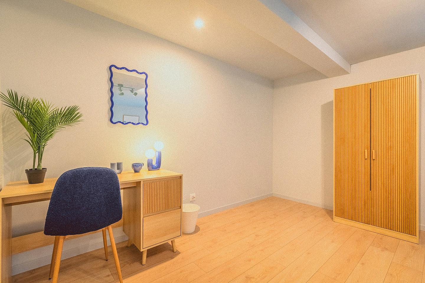 Room 3 - Néron - Ground Floor - Charming Coliving House in Alfortville with Cozy Living Spaces & Green Courtyard - Gallery - 15