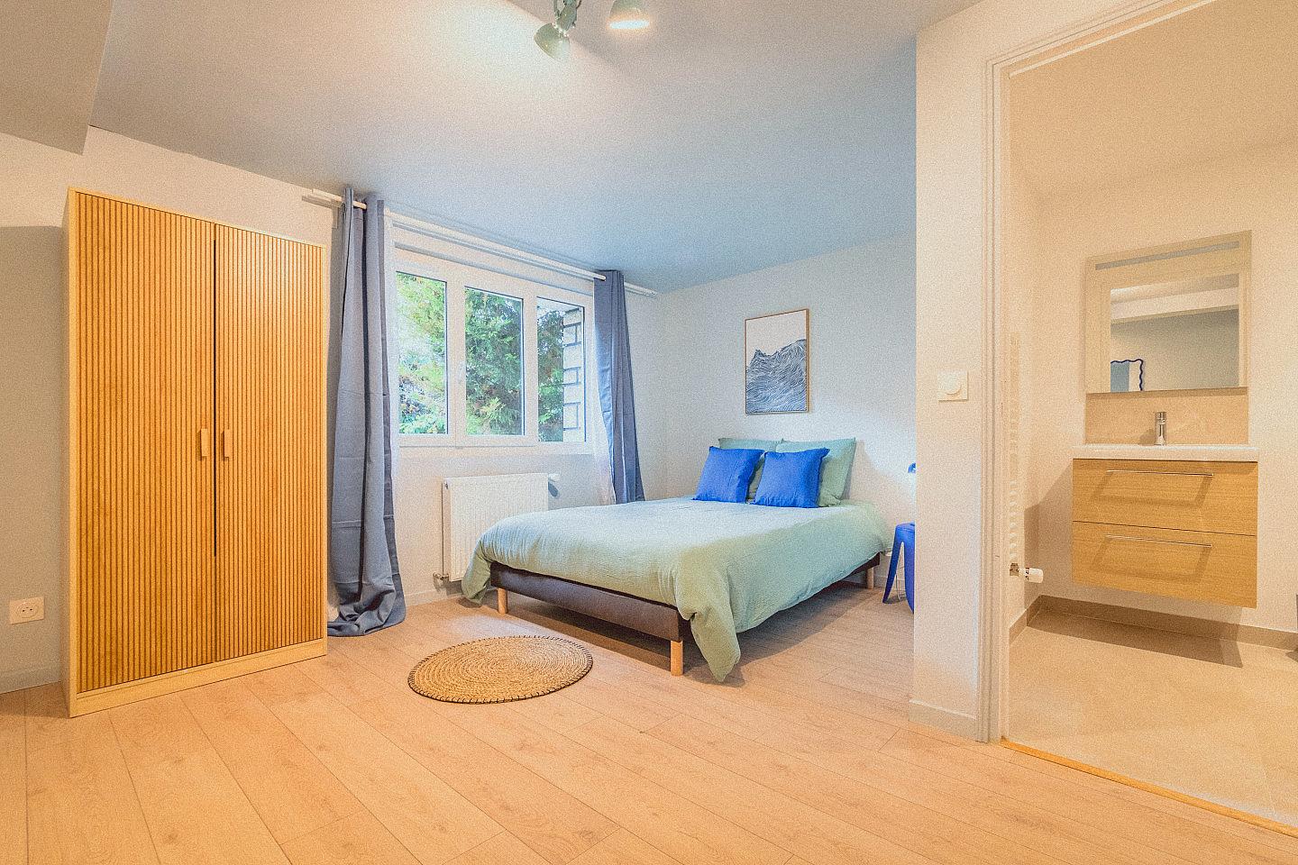 Room 3 - Néron - Ground Floor - Charming Coliving House in Alfortville with Cozy Living Spaces & Green Courtyard - Gallery - 10
