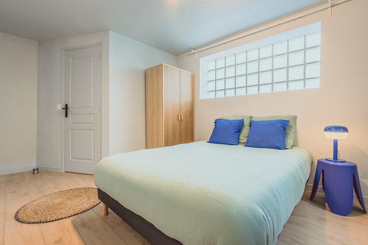  Room 4 - Auguste - Ground Floor  -  Charming Coliving House in Alfortville with Cozy Living Spaces & Green Courtyard  - Gallery -  11