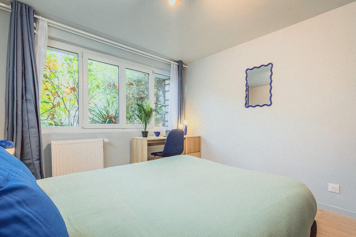 Room 4 - Auguste - Ground Floor - Charming Coliving House in Alfortville with Cozy Living Spaces & Green Courtyard - Gallery - 10