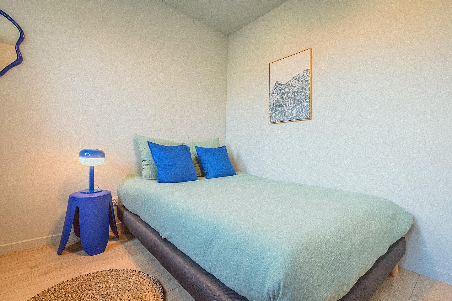 Room 5 - Seneque - First Floor - Charming Coliving House in Alfortville with Cozy Living Spaces & Green Courtyard - Gallery - 9