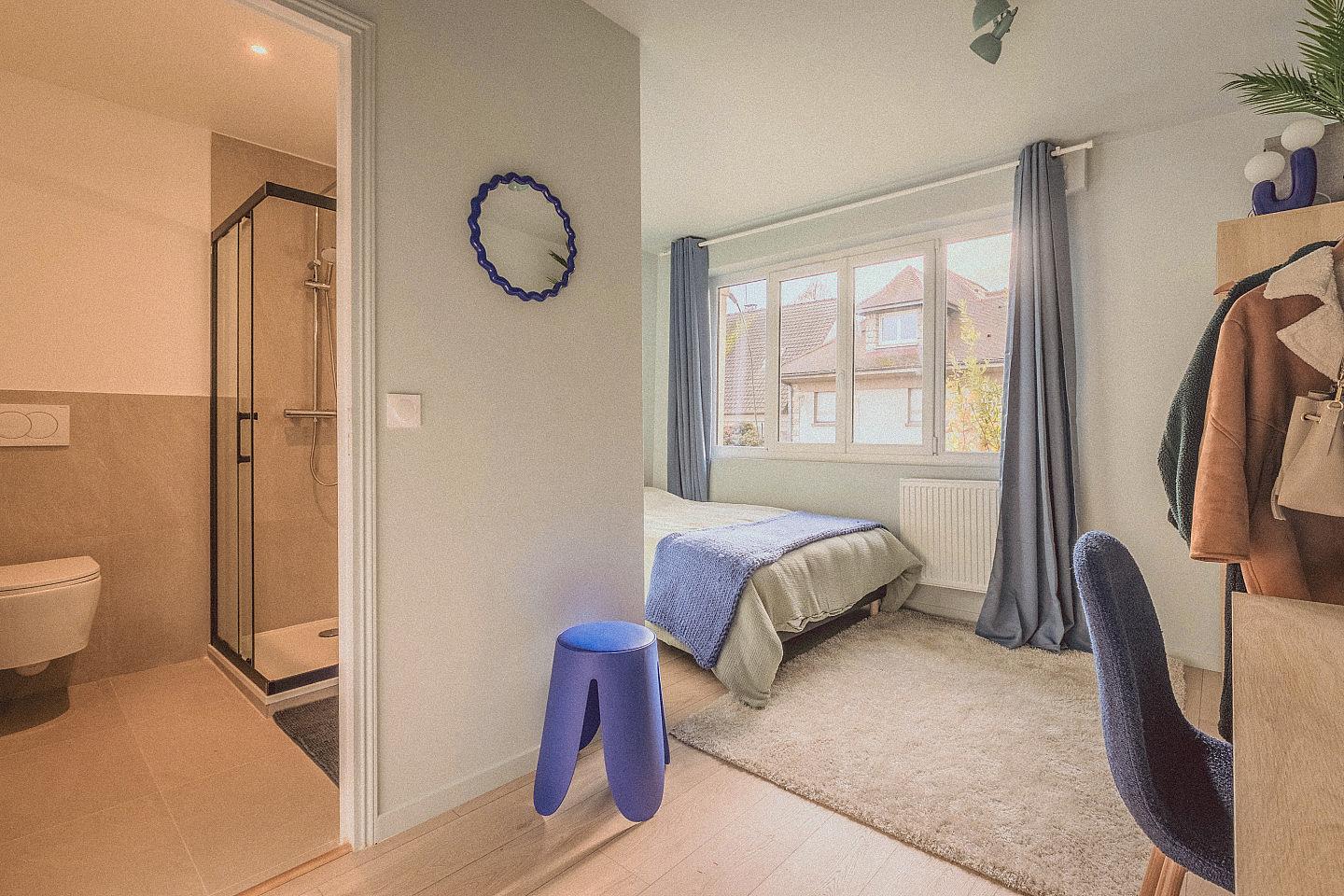 Room 6 - Spartacus - First Floor - Charming Coliving House in Alfortville with Cozy Living Spaces & Green Courtyard - Gallery - 3