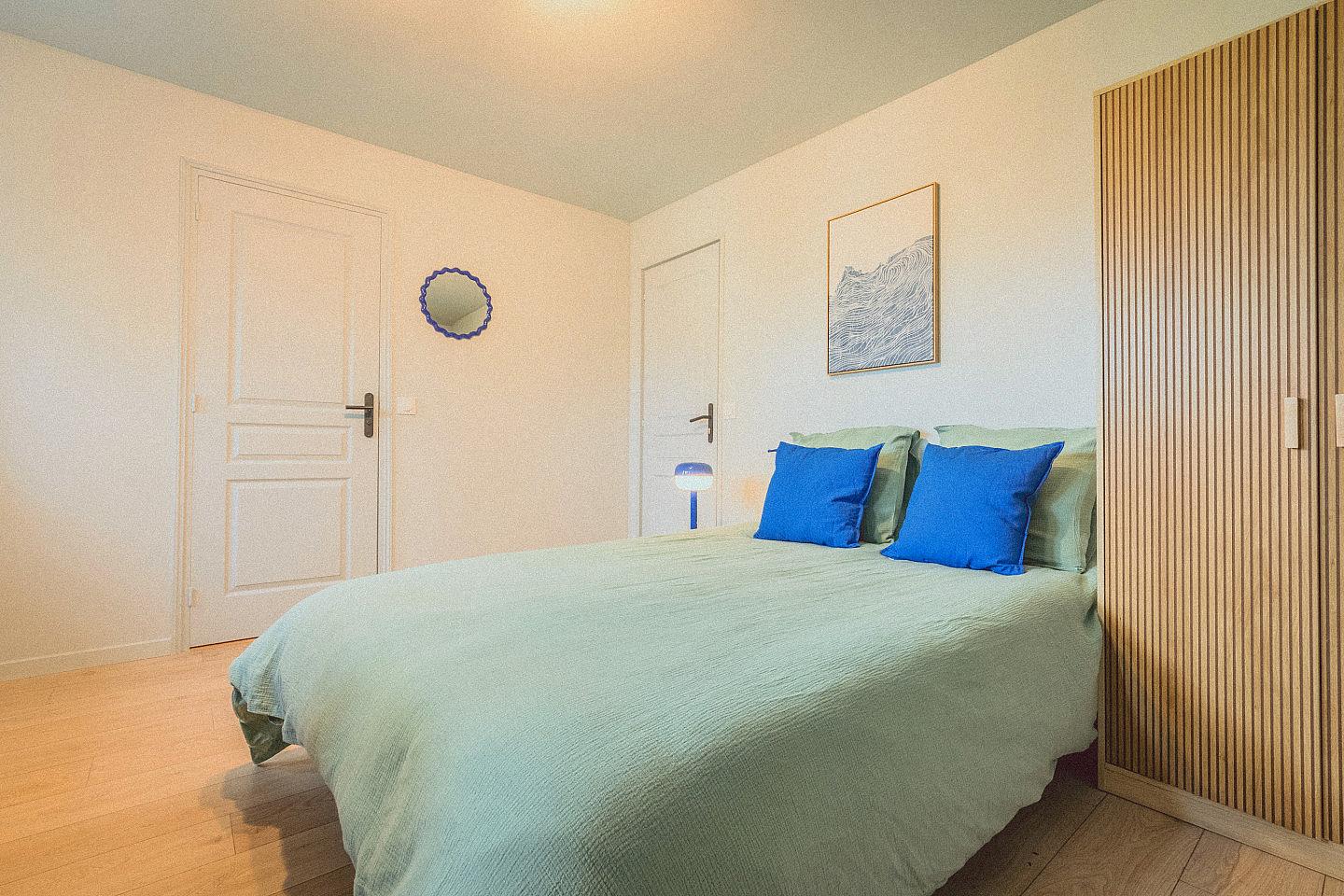 Room 7 - Brutus - Second Floor - Charming Coliving House in Alfortville with Cozy Living Spaces & Green Courtyard - Gallery - 10