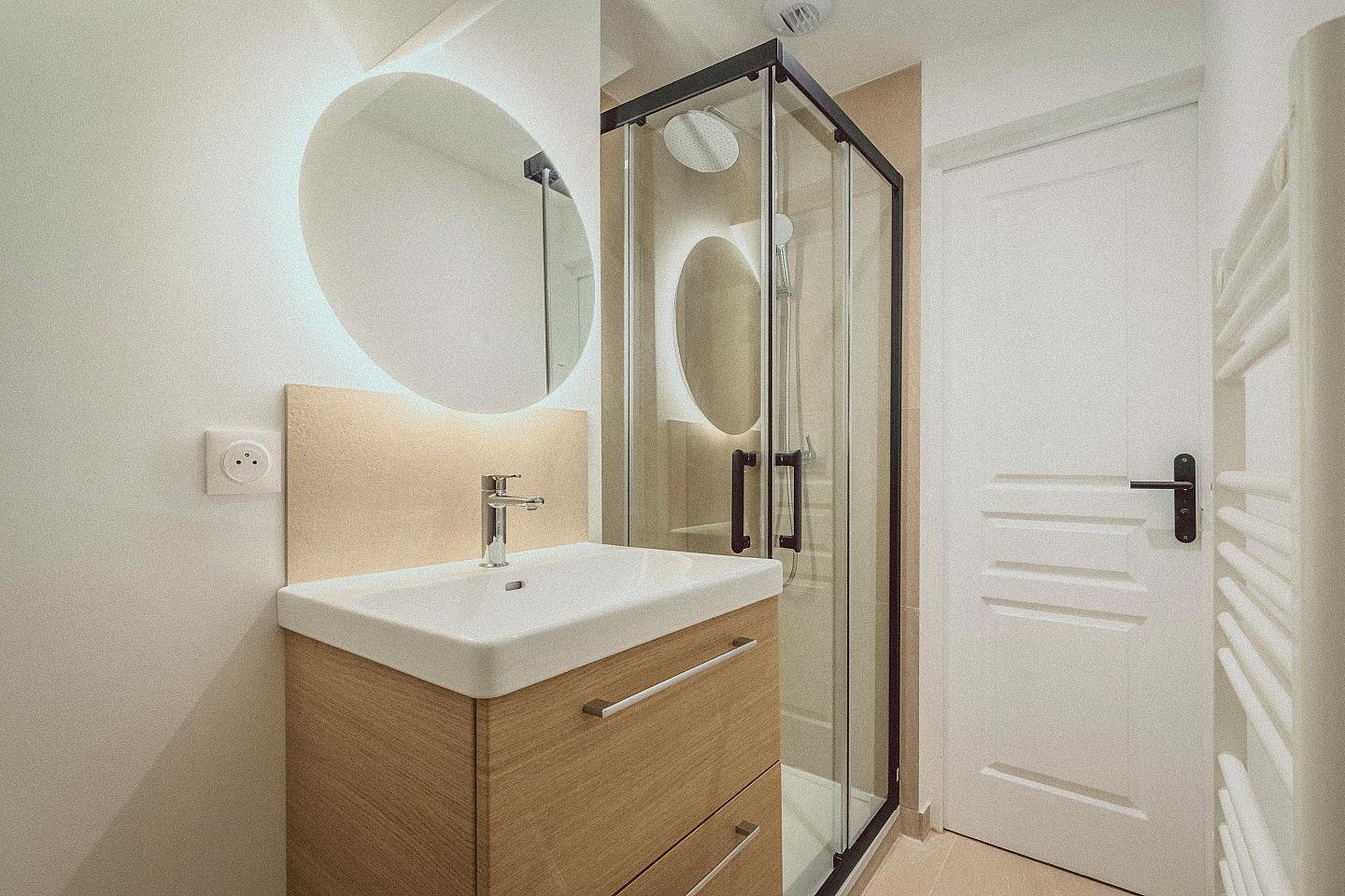  Room 8 - Cornélia - Second Floor  -  Charming Coliving House in Alfortville with Cozy Living Spaces & Green Courtyard  - Gallery -  10