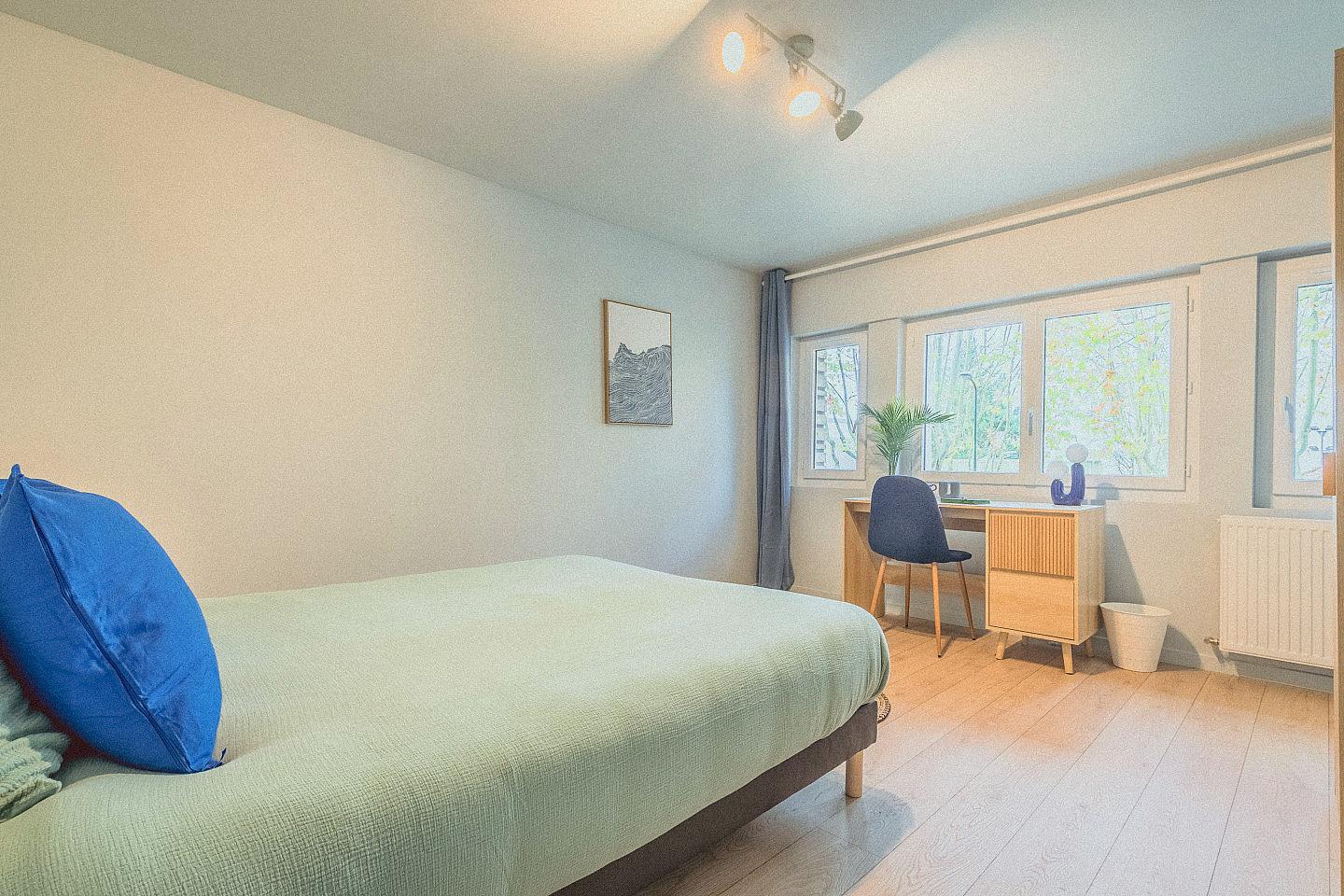  Room 8 - Cornélia - Second Floor  -  Charming Coliving House in Alfortville with Cozy Living Spaces & Green Courtyard  - Gallery -  6