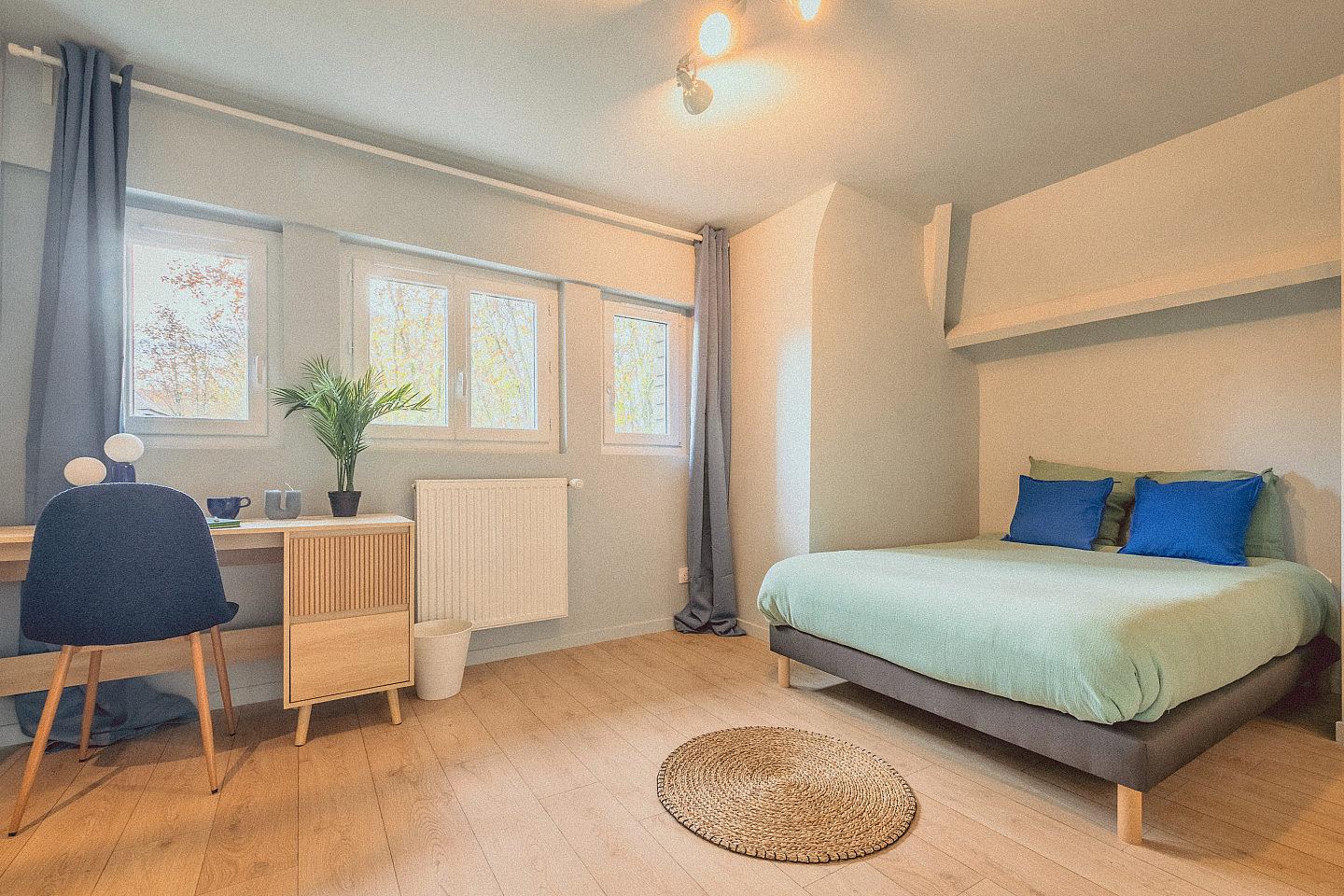 Room 9 - Agrippine - Second Floor - Charming Coliving House in Alfortville with Cozy Living Spaces & Green Courtyard - Gallery - 14