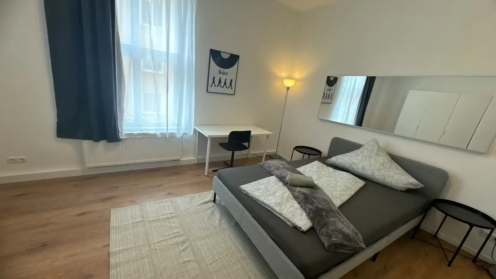  Bedroom 1  -  Room in a shared 4-bedroom apartment for rent in Munich with bills included.  - Gallery -  9