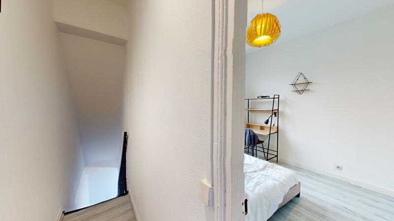  Single Room  -  Furnished shared apartment of 102.0m2 - €375 - Roubaix  - Gallery -  1