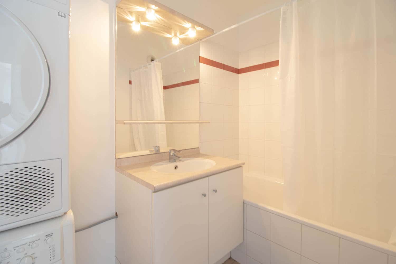  Single Room  -  Cosy 10m² bedroom to rent in Saint Denis  - Gallery -  3