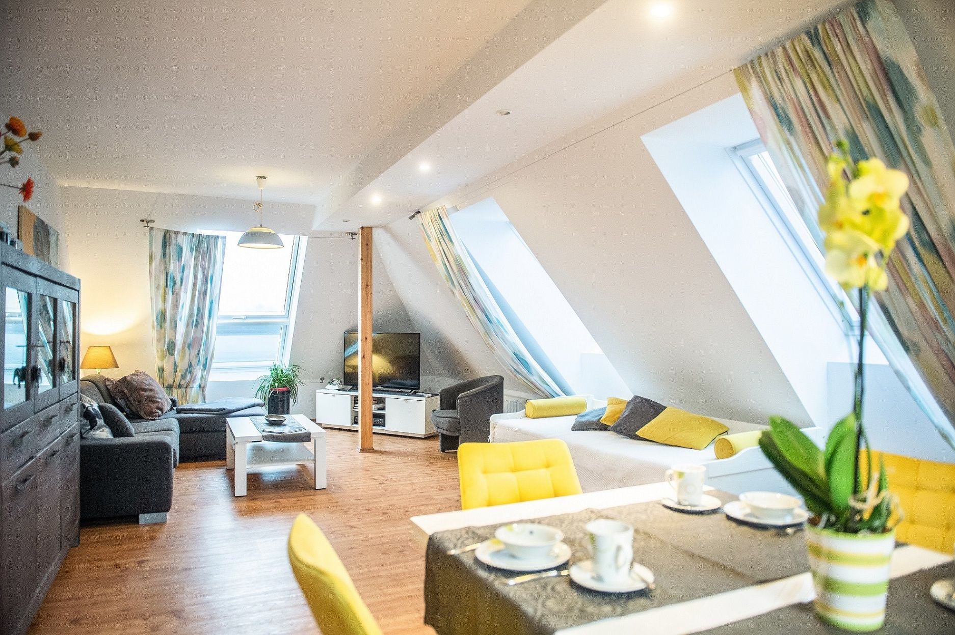 Spacious, Superbly Centrally Located Apartment Above The Rooftops Of The City Oldenburg - 8