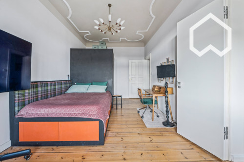 Urban Oasis in Friedrichshain: High-End Designer Living at Warschauer Brücke