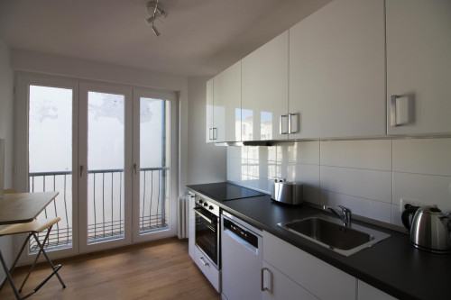 Light-flooded furnished 2-room apartment in central location