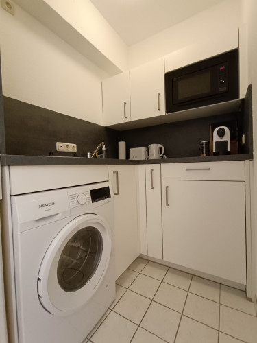 Idyllic quiet apartment with balcony in the heart of Berlin