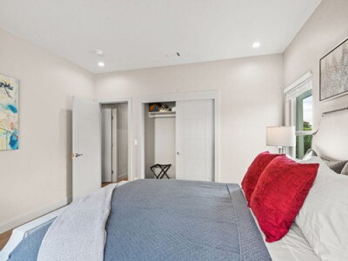 Priv. Entry Newly Constructed Suite