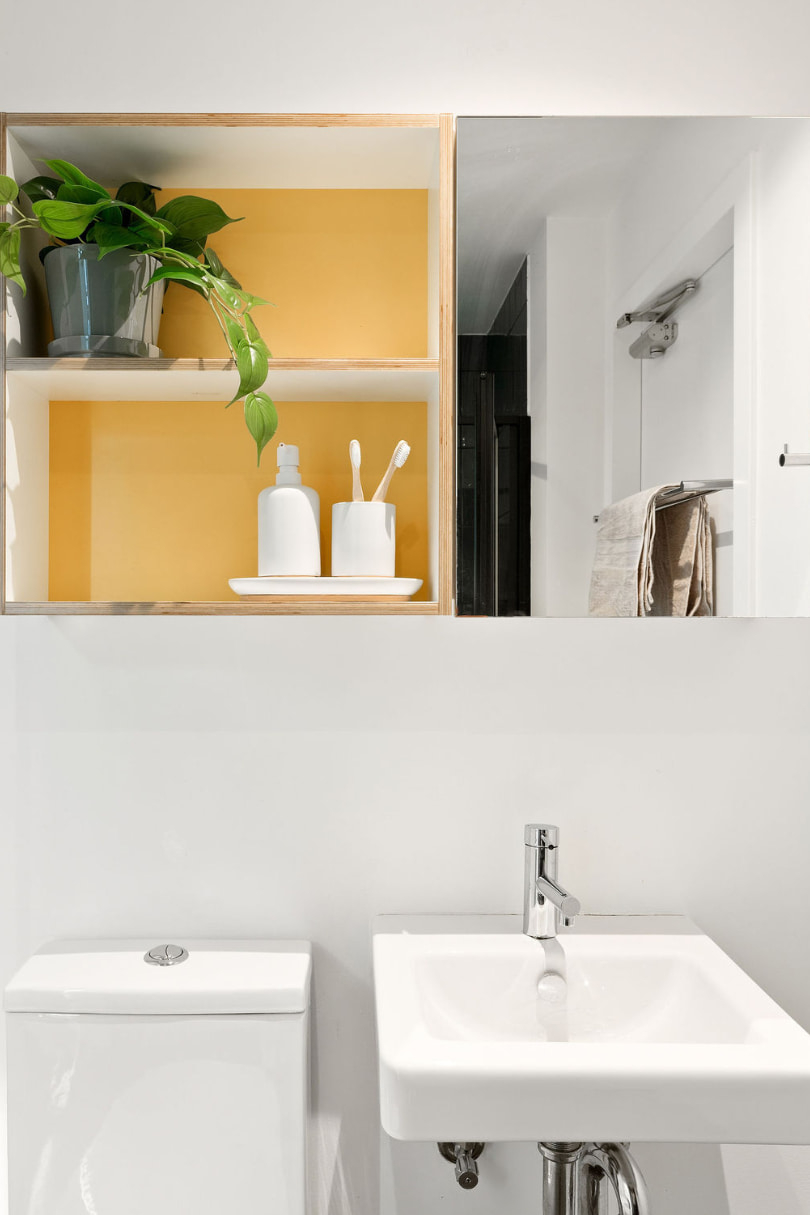 Single Bedroom – Share Bathroom - 6