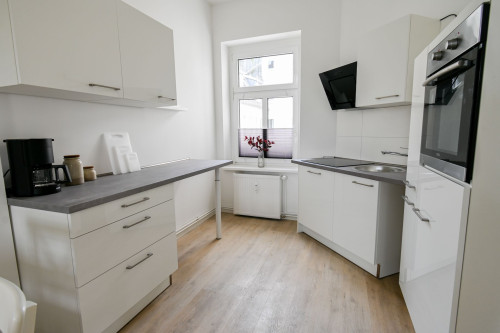 ++ TRAVEBLICK Steuerbord R ++ Helle 2 Zimmer Altbauwohnung in Lübecks Innenstadt ++