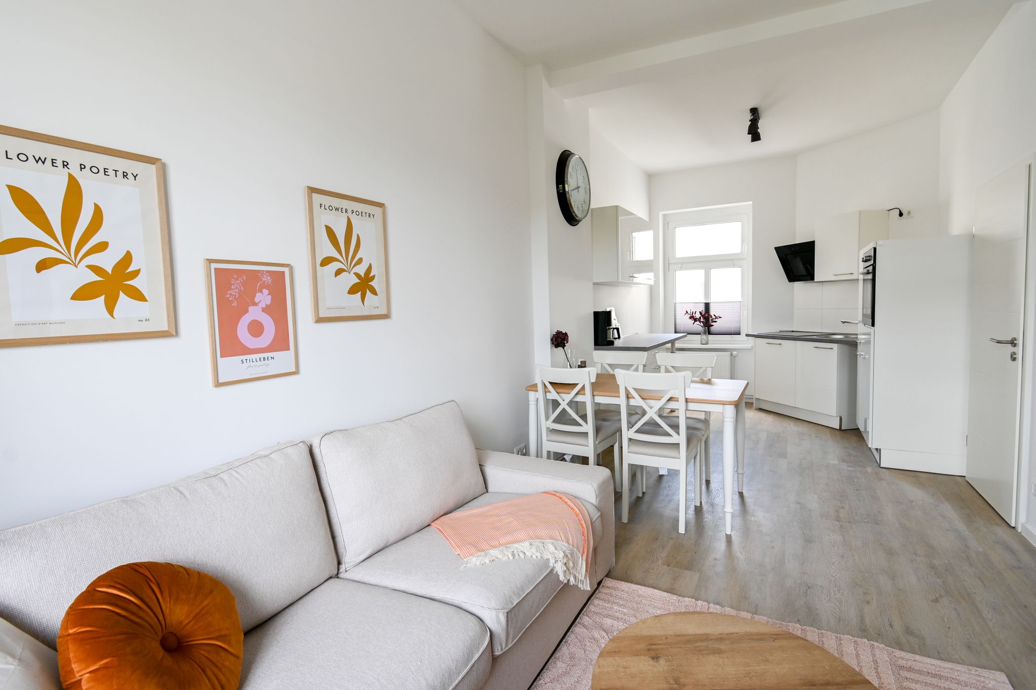 ++ TRAVEBLICK Steuerbord R ++ Helle 2 Zimmer Altbauwohnung In Lübecks Innenstadt ++ - 3