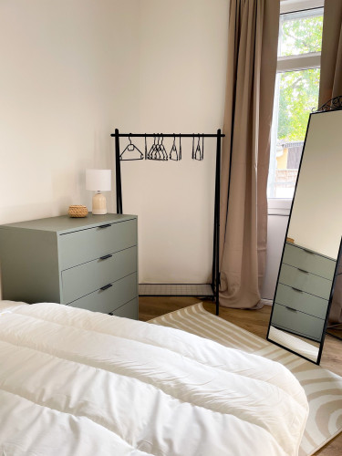 STADTRUHE ++ Business- od. Ferien-Apartment mit ruhigem Garten ++ - Gallery - 9