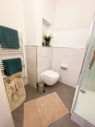 STADTRUHE ++ Business- od. Ferien-Apartment mit ruhigem Garten ++