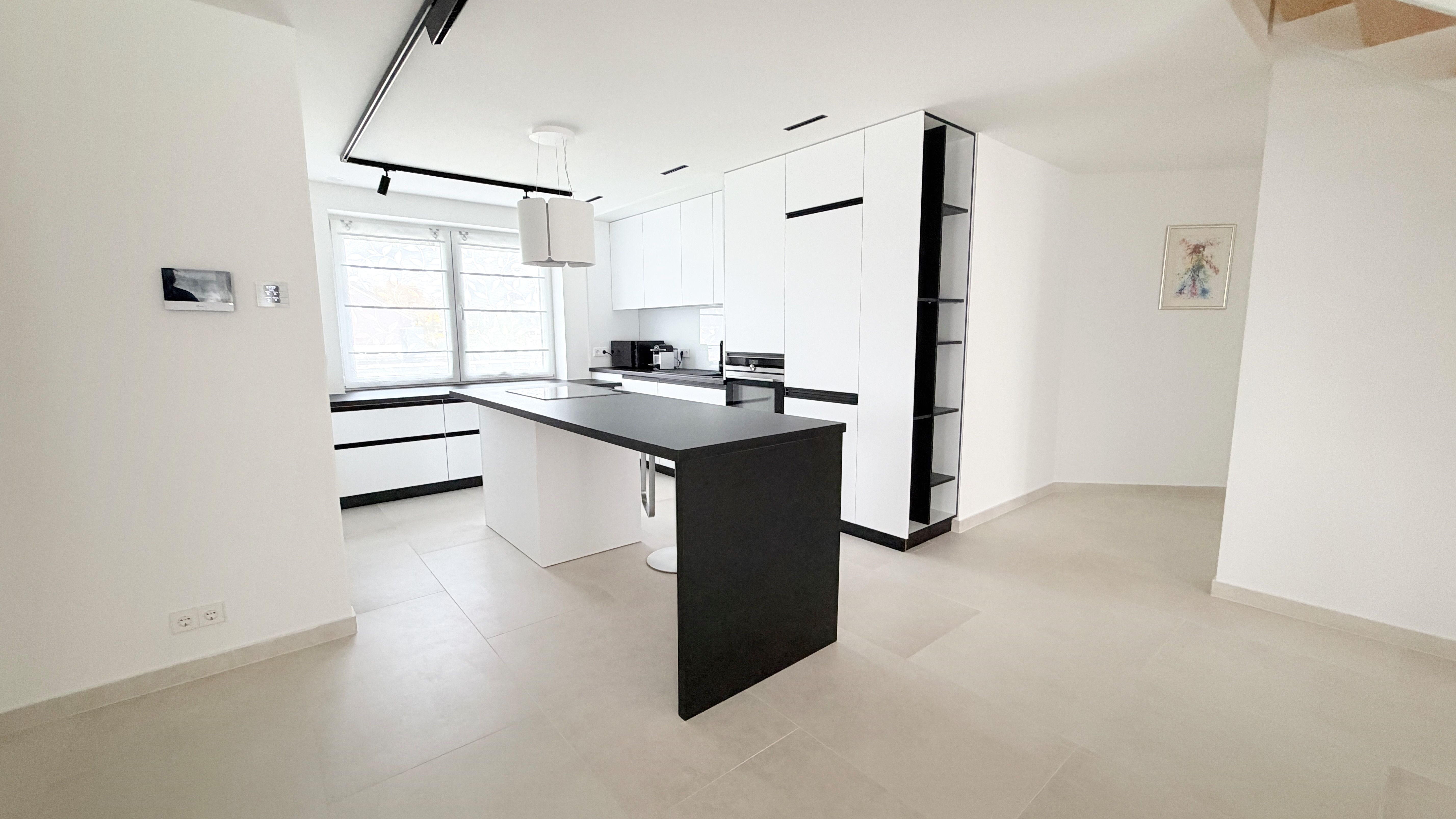  Designer Apartment With 4 Bedrooms, Private Parking, And Terrace In Neumünster  -  Designer apartment with 4 bedrooms, private parking, and terrace in Neumünster  - Gallery -  7