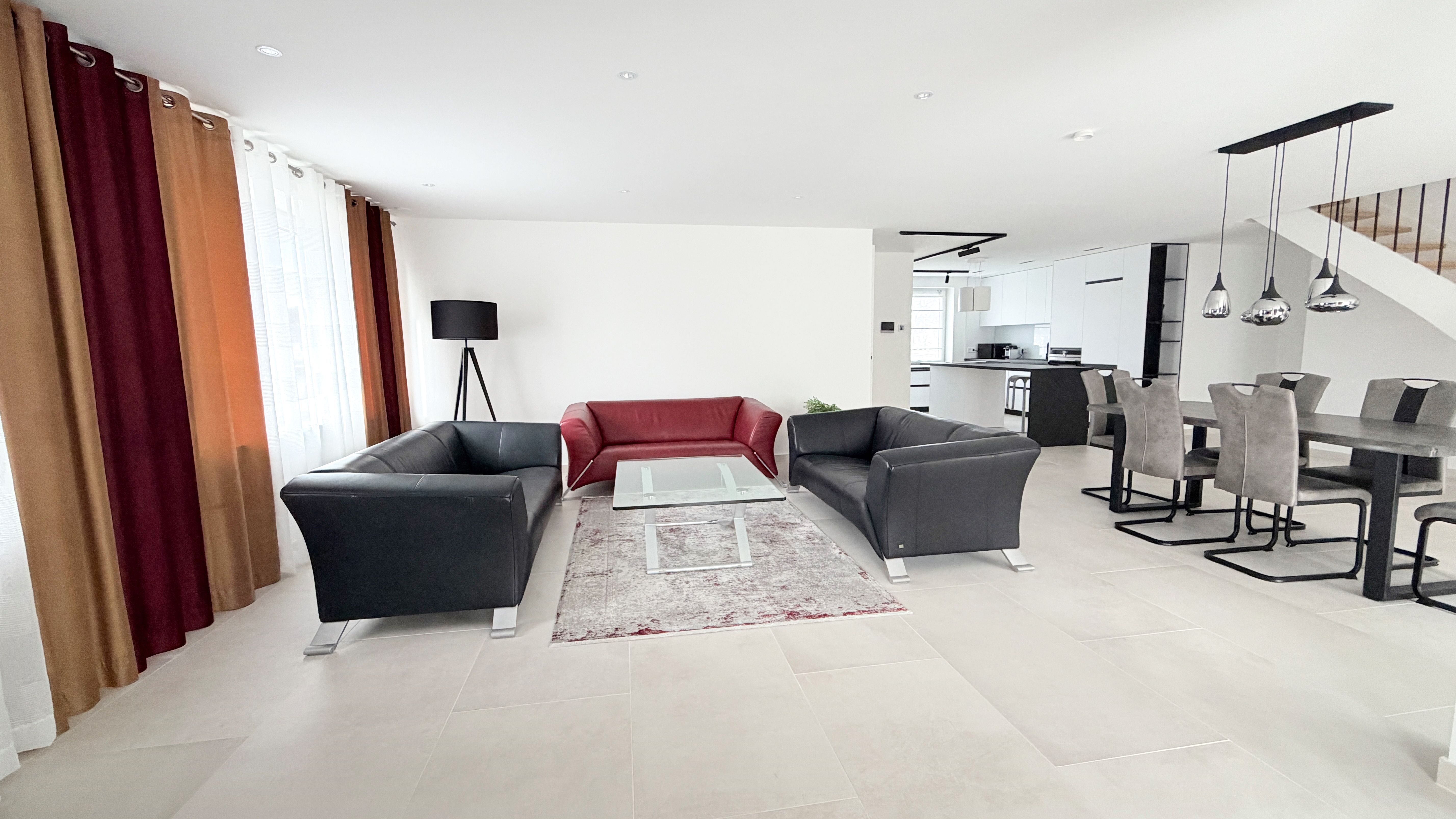  Designer Apartment With 4 Bedrooms, Private Parking, And Terrace In Neumünster  -  Designer apartment with 4 bedrooms, private parking, and terrace in Neumünster  - Gallery -  10