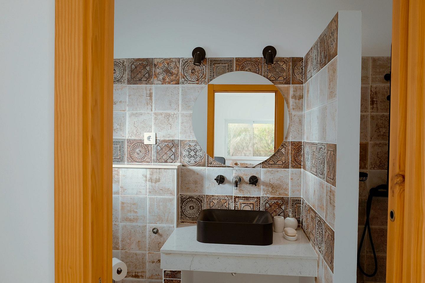  Lisboa Ensuite   -  Newly Renovated Coliving in the serene Olhão countryside  - Gallery -  8