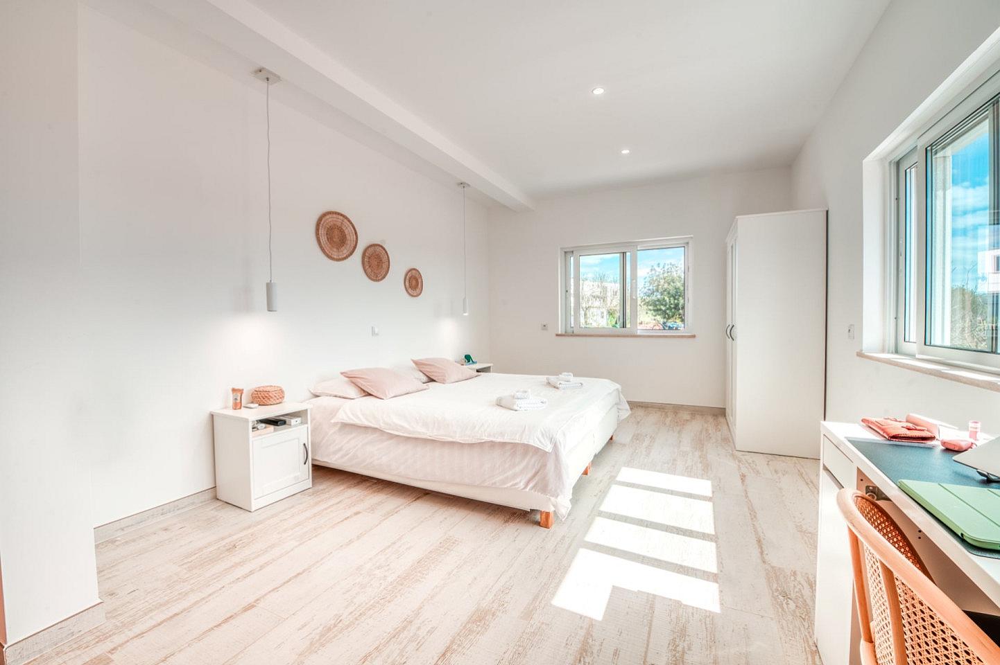  Lisboa Ensuite   -  Newly Renovated Coliving in the serene Olhão countryside  - Gallery -  4