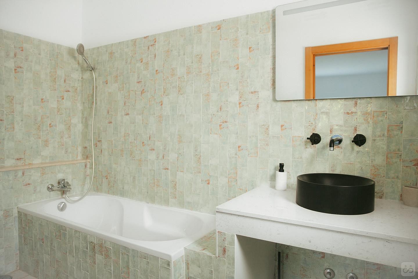 Lyon Ensuite  - 1