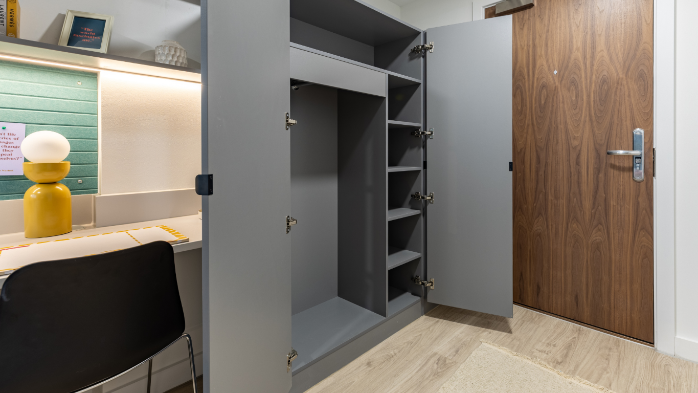  Standard Studio Upper Floor  -  Waterside  - Gallery -  3