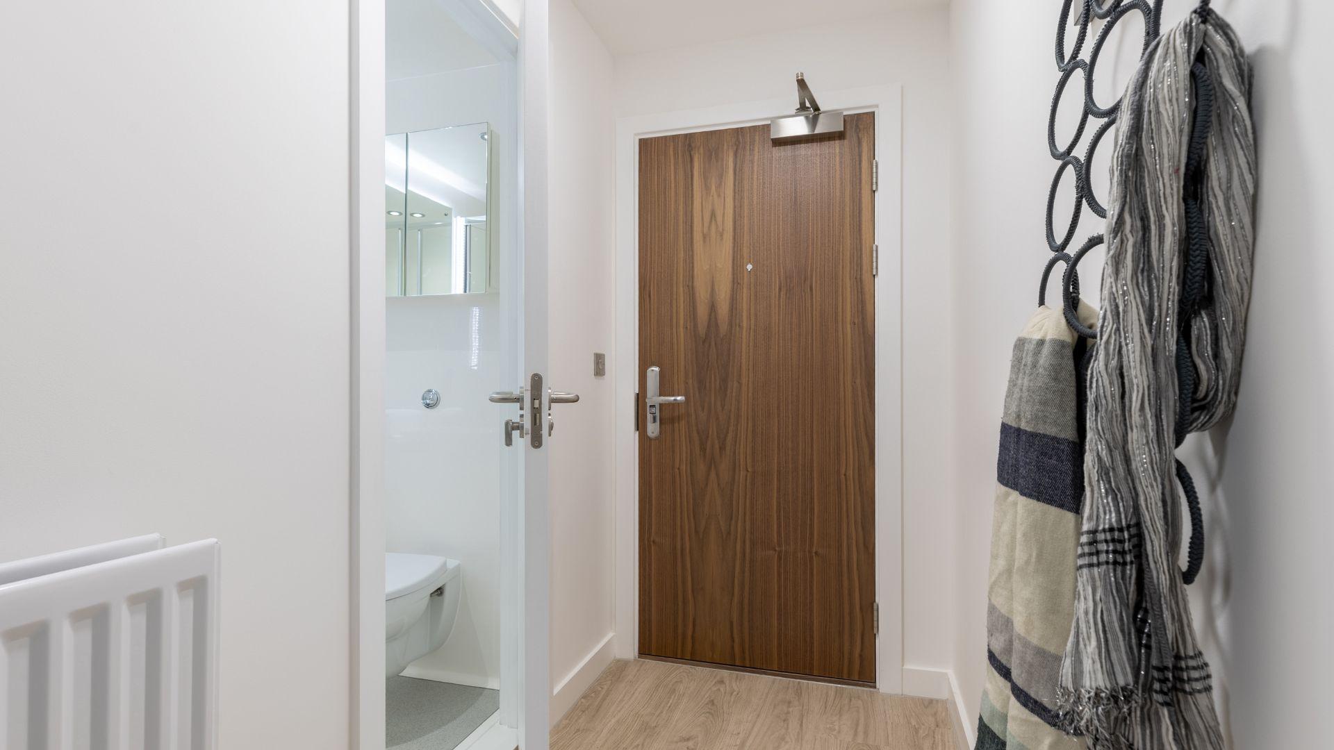 Classic 5 Bed En-Suite - Waterside - Gallery - 19