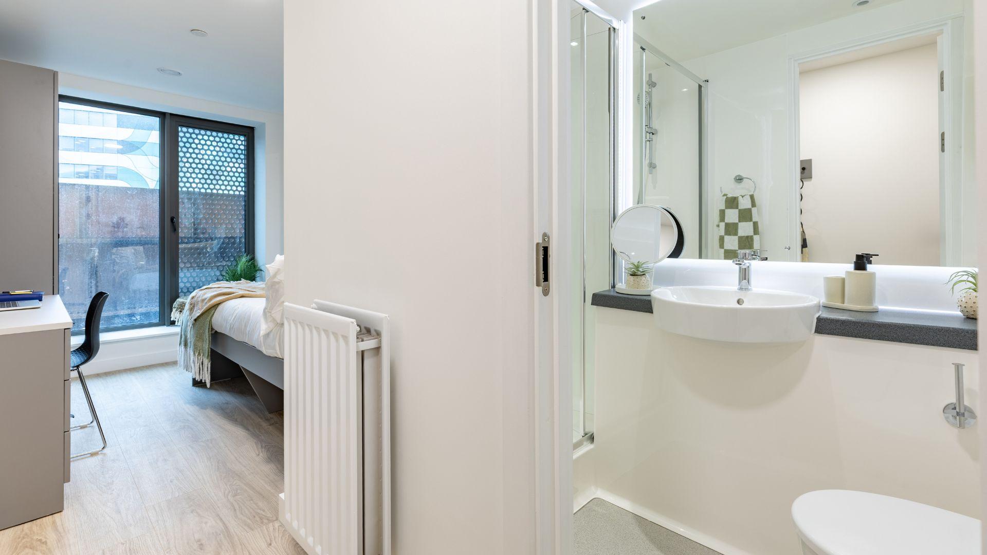 Classic 5 Bed En-Suite - Waterside - Gallery - 4