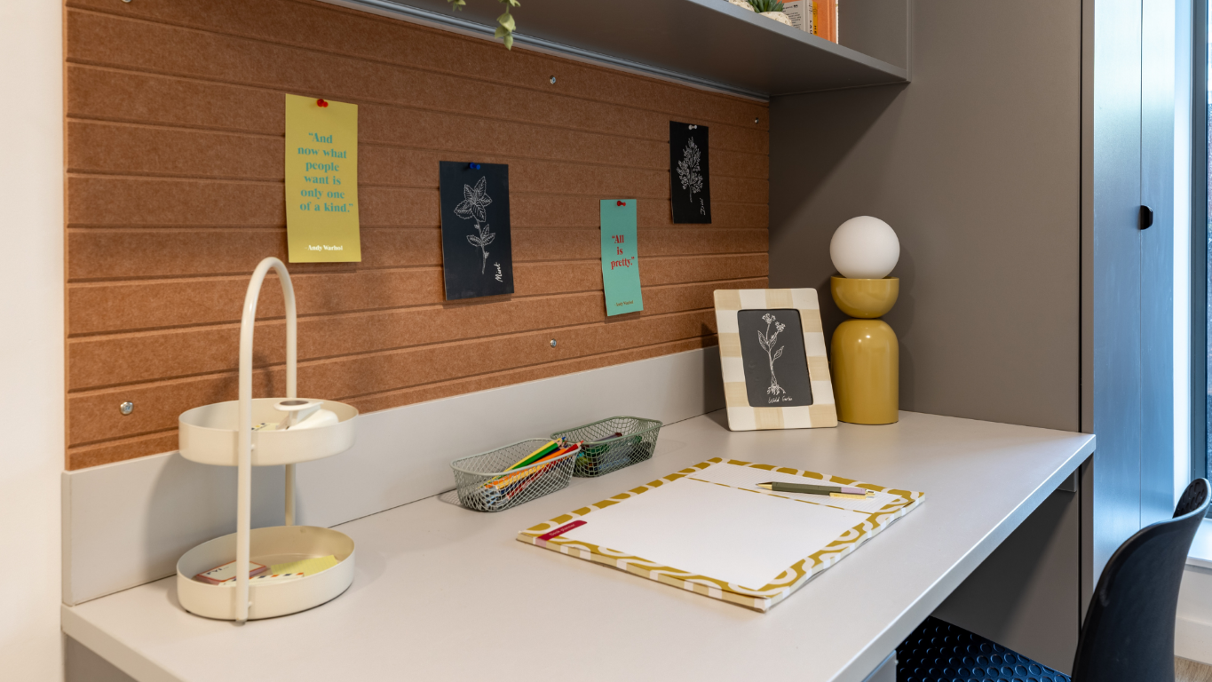  Classic 8 Bed  -  Waterside  - Gallery -  7