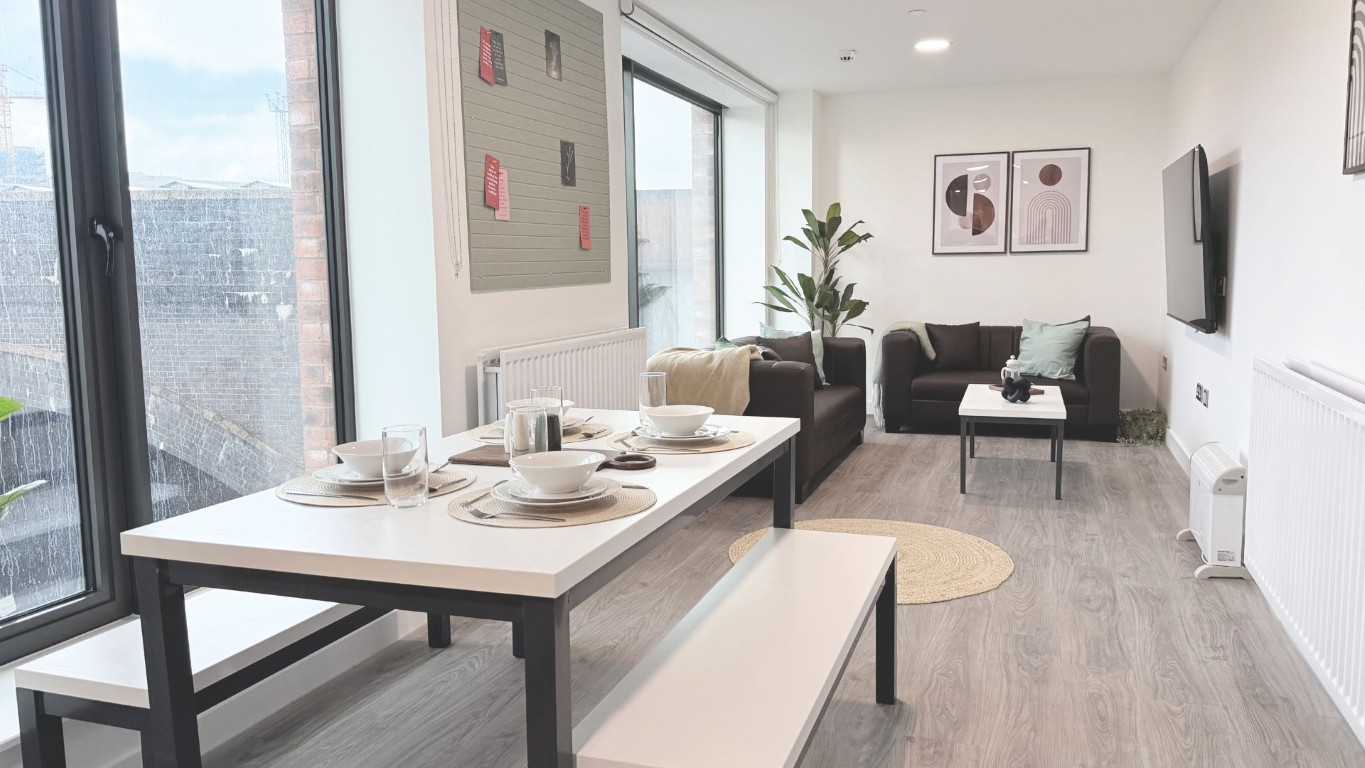  Classic 5 Bed  -  Waterside  - Gallery -  8