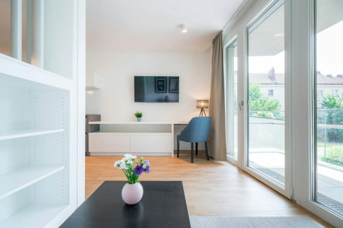 Hietzinger Kai, Vienna