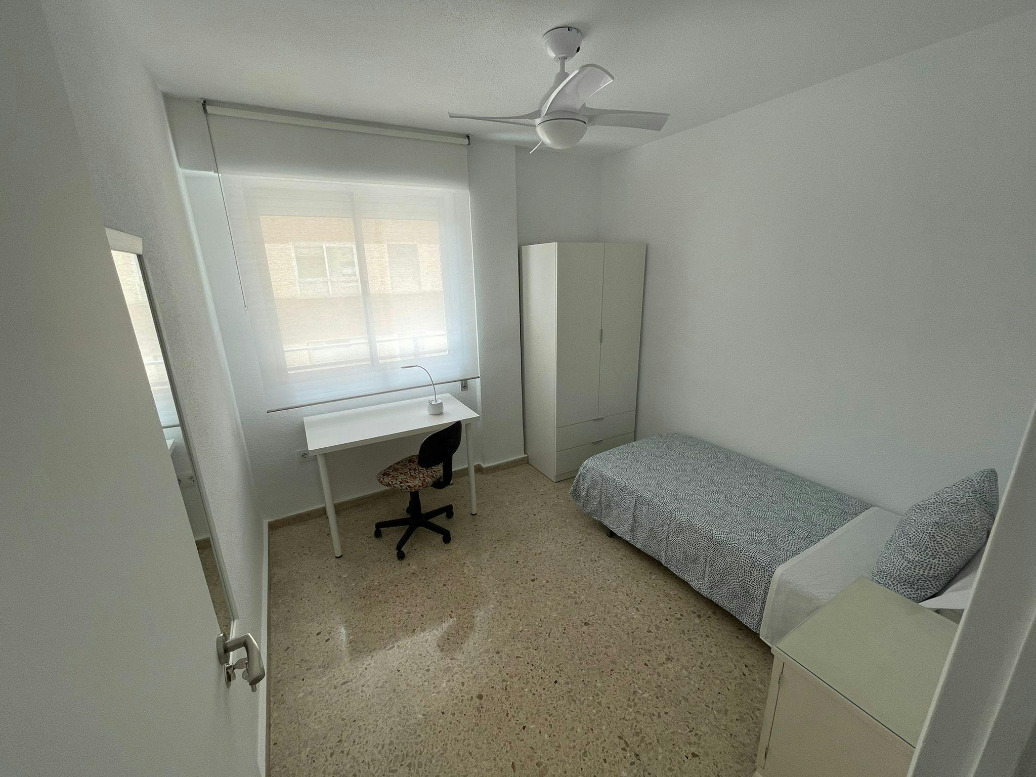 Private Room - Ronda Norte, Murcia - Gallery - 1