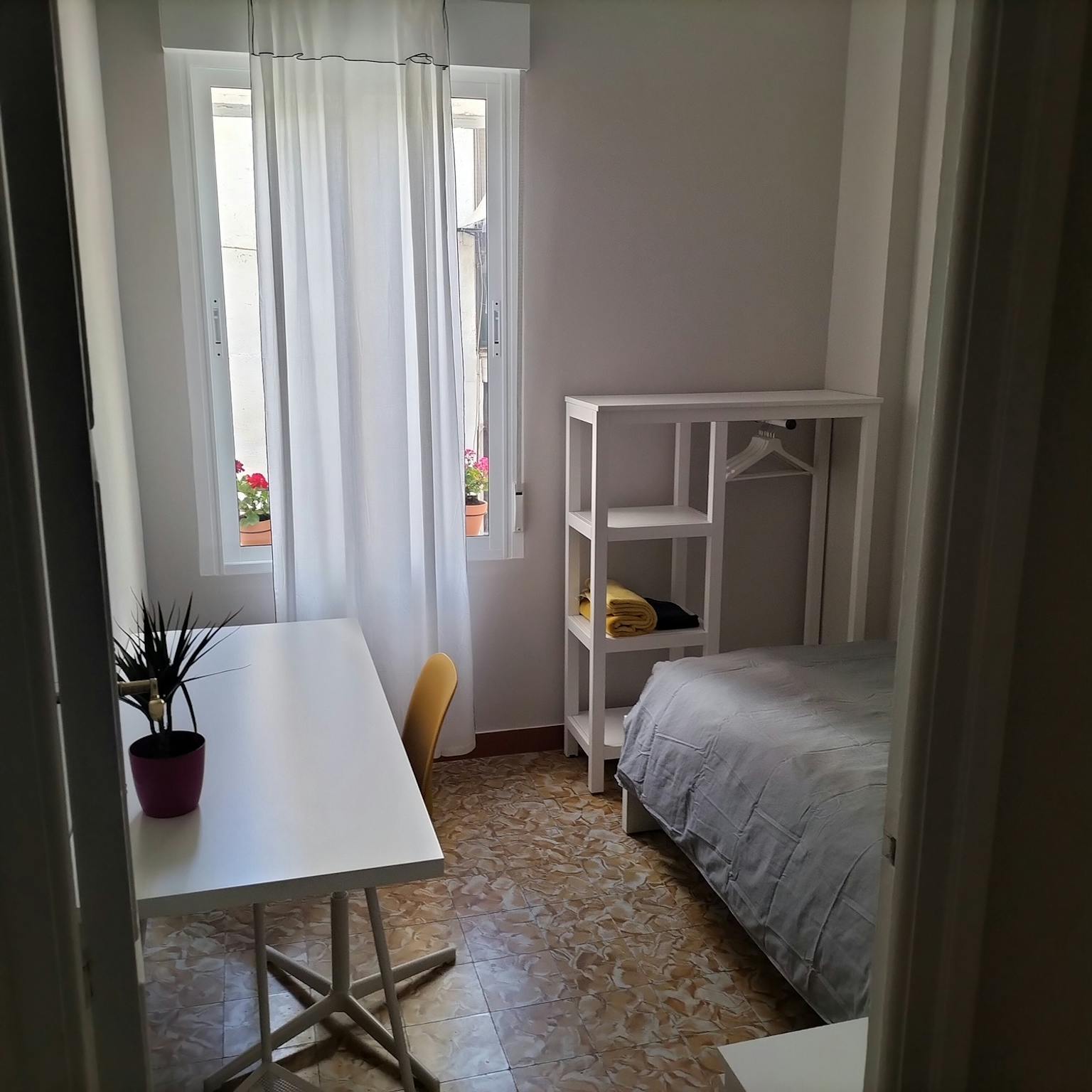 Private Room - Calle Maestro Marqués, Alicante - Gallery - 1