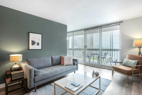East Delaware Place, Chicago, IL