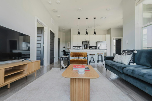 E Parmer Ln, Austin, TX