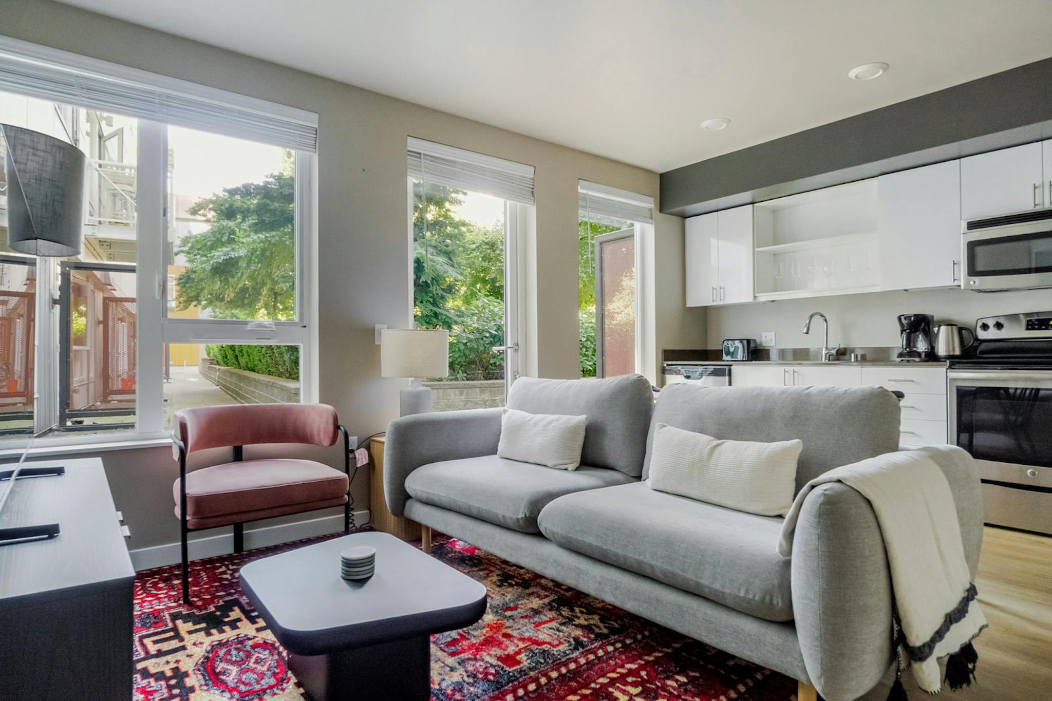  Entire Place  -  152nd Avenue Northeast, Redmond, WA  - Gallery -  1